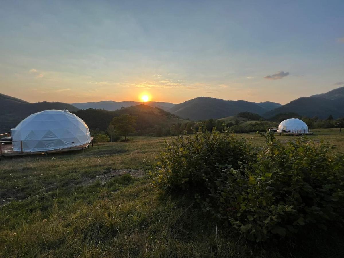 Starry Dome - Manta'S Retreat Glamping Cornereva Hotel Ngoại thất bức ảnh