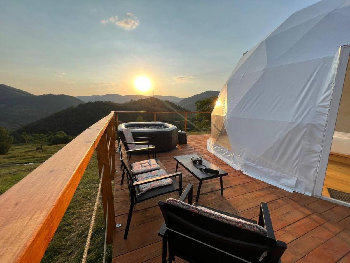 Starry Dome - Manta'S Retreat Glamping Cornereva Hotel Ngoại thất bức ảnh
