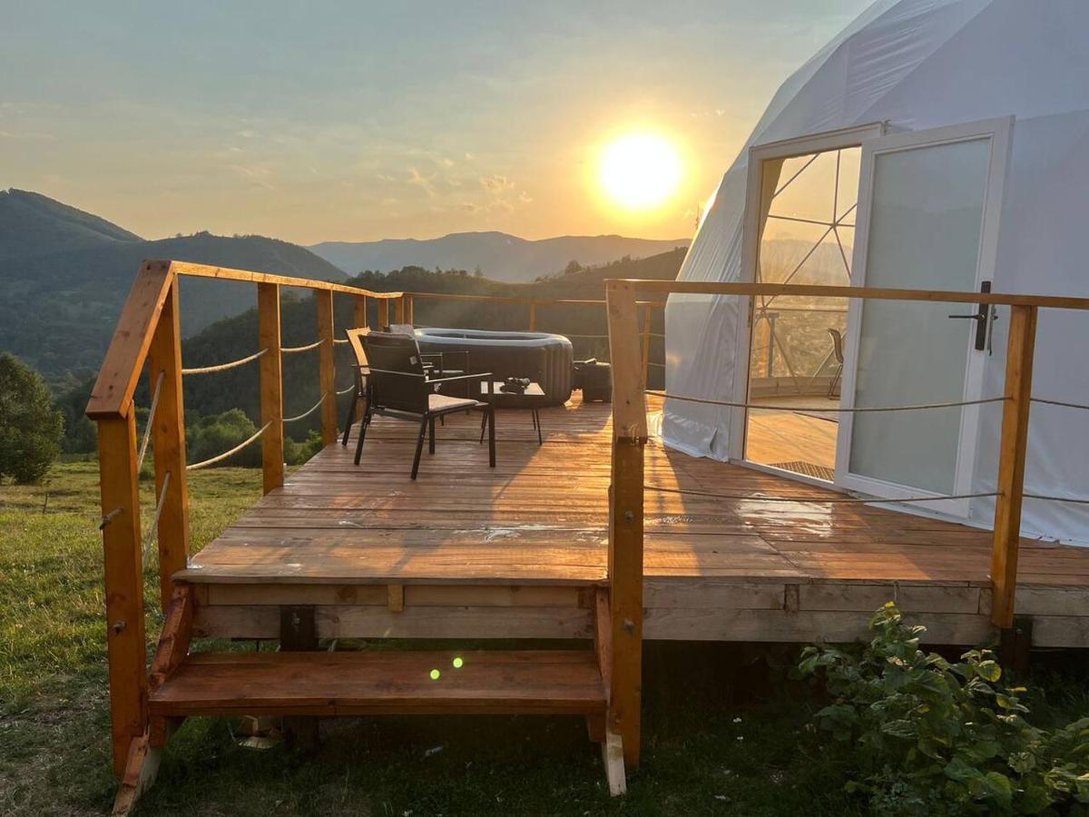 Starry Dome - Manta'S Retreat Glamping Cornereva Hotel Ngoại thất bức ảnh