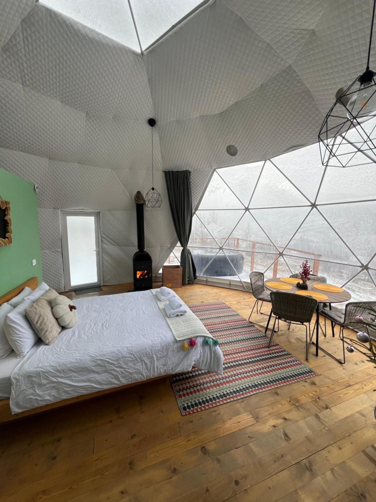 Starry Dome - Manta'S Retreat Glamping Cornereva Hotel Ngoại thất bức ảnh